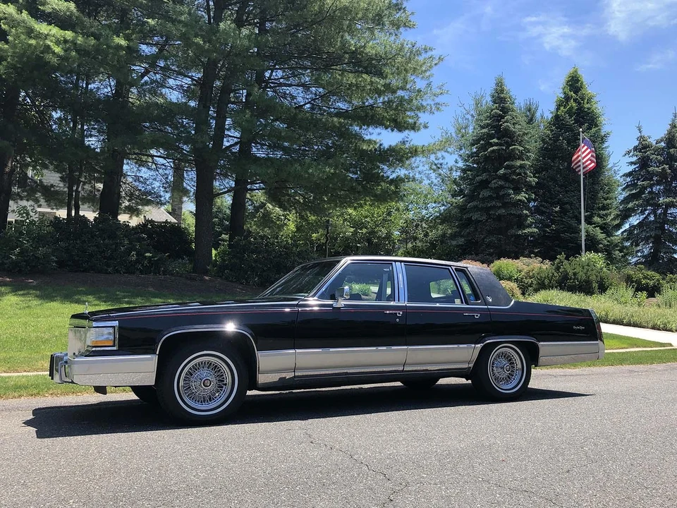 1990 Cadillac Brougham - Image 5 of 31