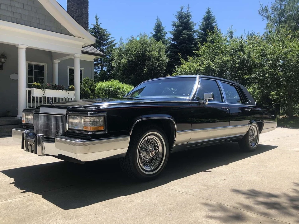 1990 Cadillac Brougham - Image 4 of 31