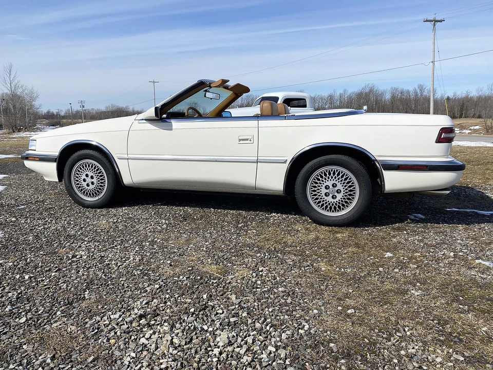1990 Chrysler TC by Maserati - Image 6 of 31