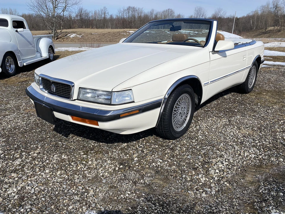 1990 Chrysler TC by Maserati - Image 4 of 31