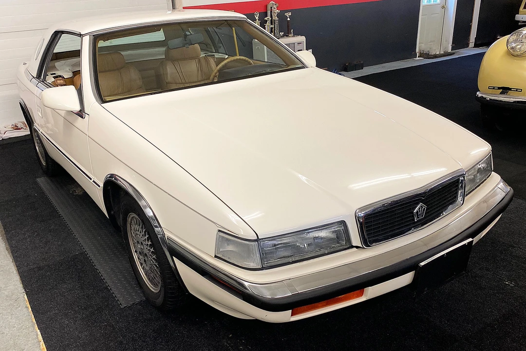 1990 Chrysler TC by Maserati - Image 25 of 31