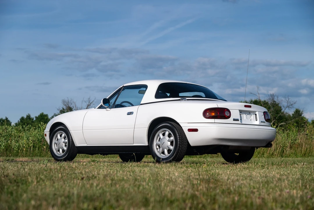 1990 Mazda NA MX-5 Miata - Image 29 of 31