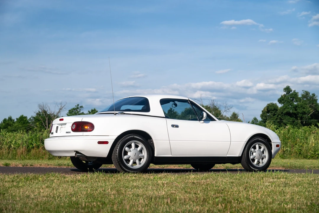 1990 Mazda NA MX-5 Miata - Image 21 of 31