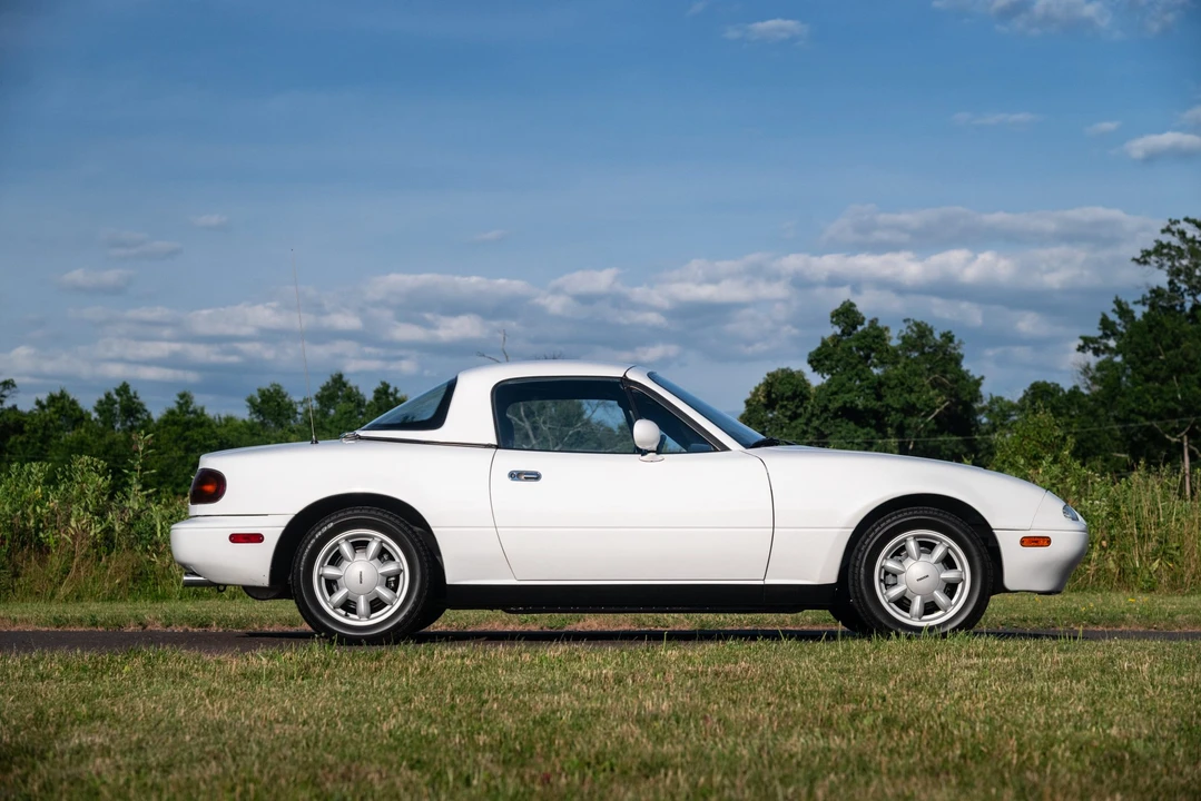 1990 Mazda NA MX-5 Miata - Image 18 of 31