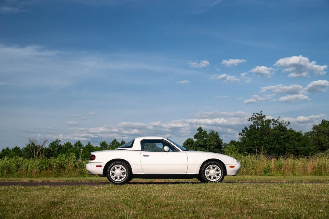 1990 Mazda NA MX-5 Miata - Image 16 of 31