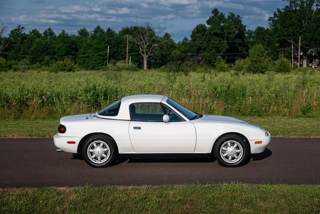 1990 Mazda NA MX-5 Miata - Image 15 of 31