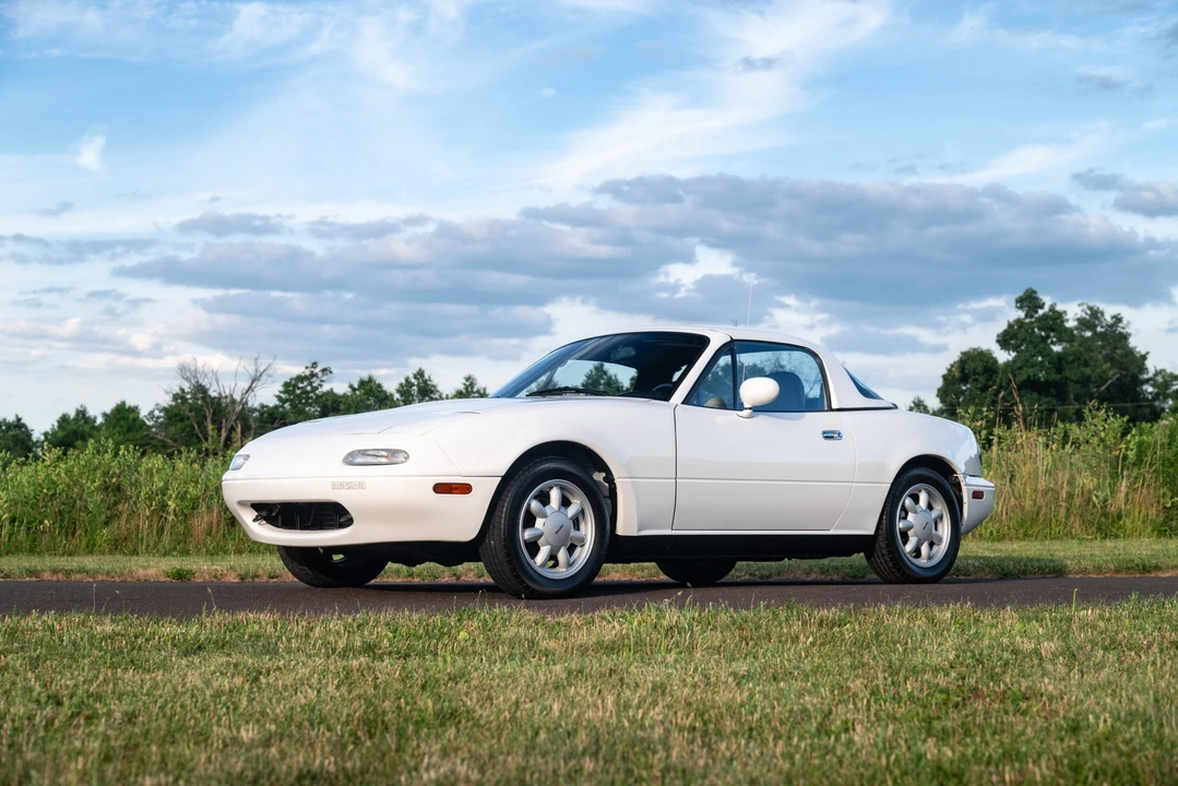 1990 Mazda NA MX-5 Miata - Image 5 of 31