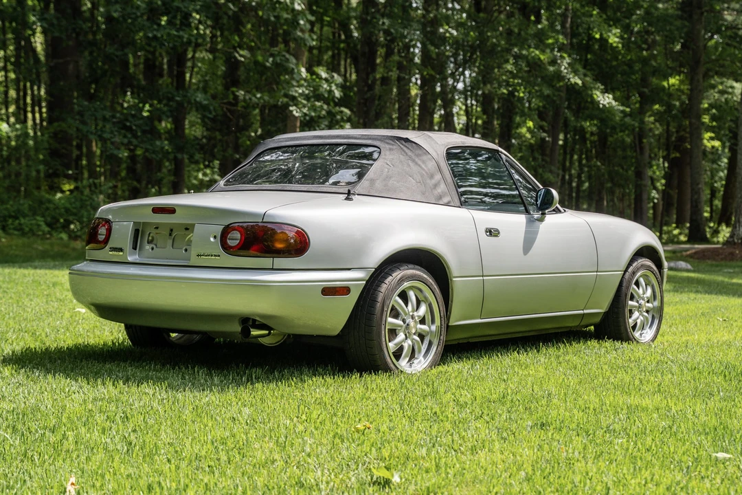 1990 Mazda NA MX-5 Miata - Image 4 of 31