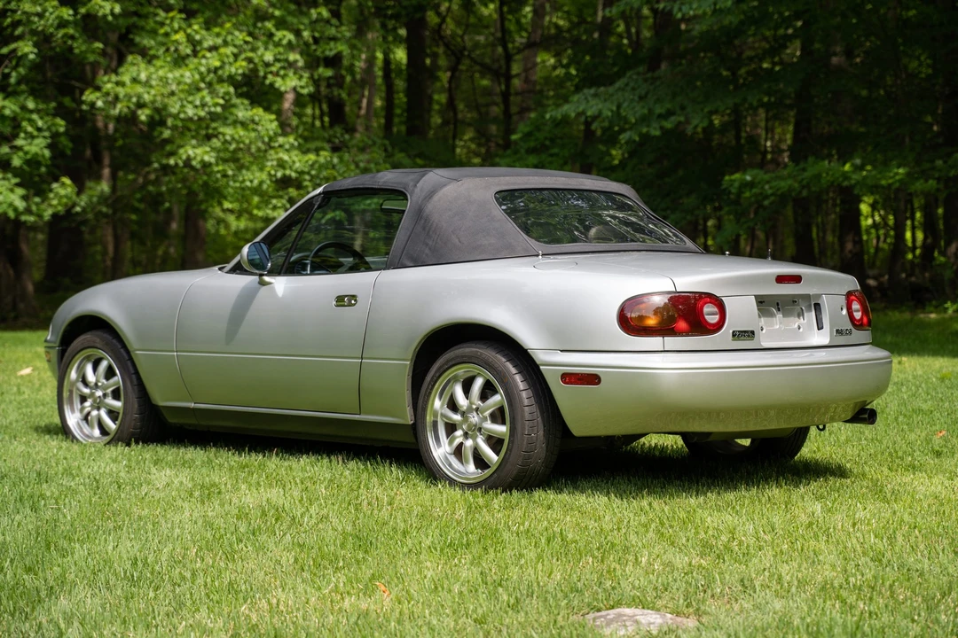 1990 Mazda NA MX-5 Miata - Image 6 of 31