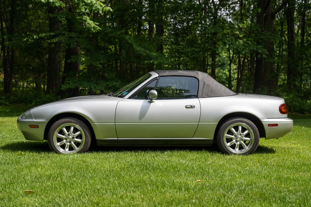 1990 Mazda NA MX-5 Miata - Image 7 of 31