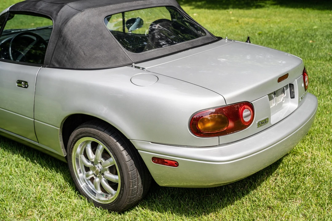 1990 Mazda NA MX-5 Miata - Image 28 of 31