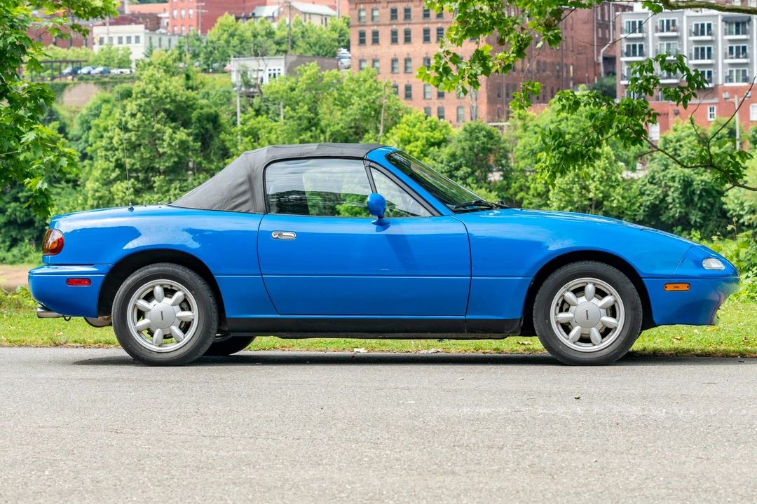 1990 Mazda NA MX-5 Miata - Image 14 of 31