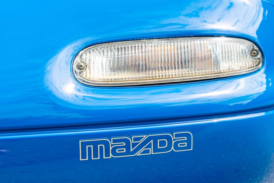1990 Mazda NA MX-5 Miata - Image 28 of 31