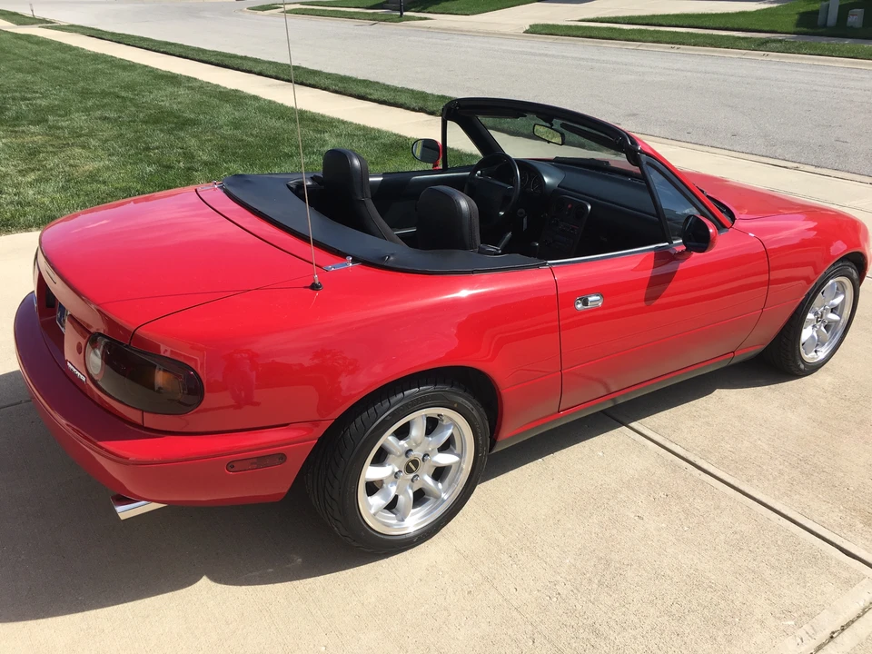 1990 Mazda NA MX-5 Miata - Image 11 of 31