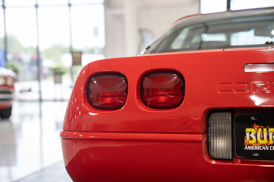 1991 Chevrolet Corvette C4 - Image 29 of 31