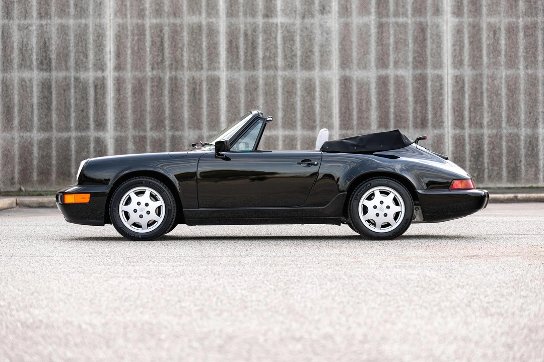 1991 Porsche 964 Carrera 4 - Image 11 of 31