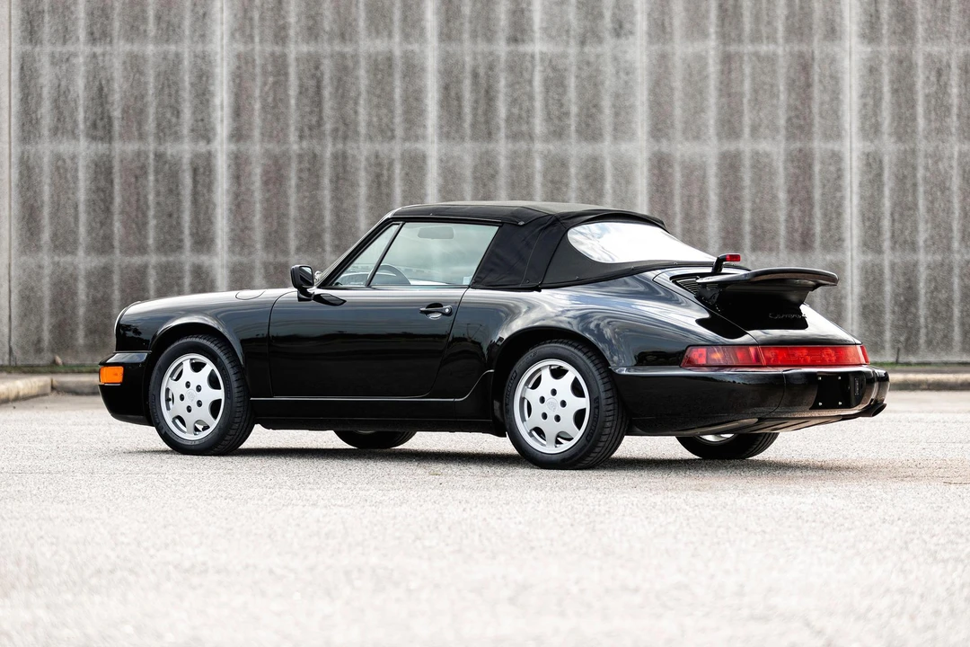 1991 Porsche 964 Carrera 4 - Image 10 of 31