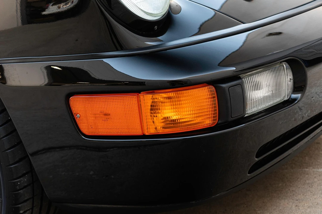 1991 Porsche 964 Carrera 4 - Image 15 of 31