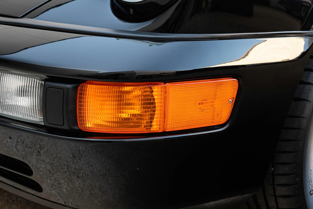 1991 Porsche 964 Carrera 4 - Image 14 of 31