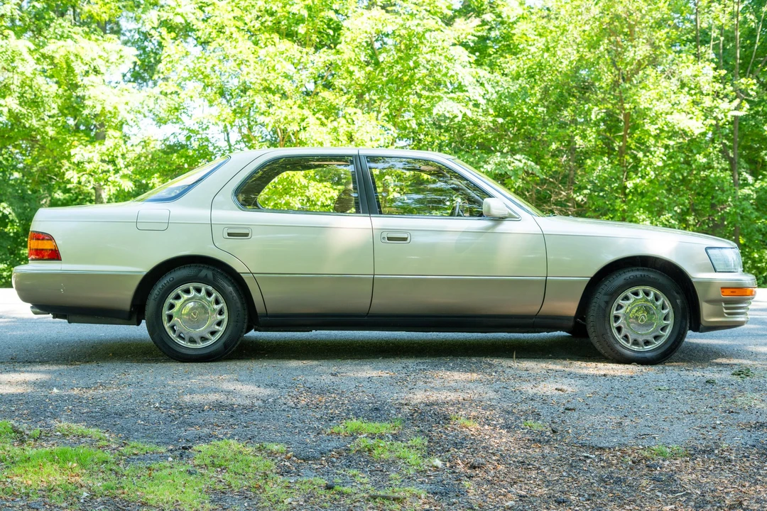 1992 Lexus LS 1st Gen - Image 5 of 31