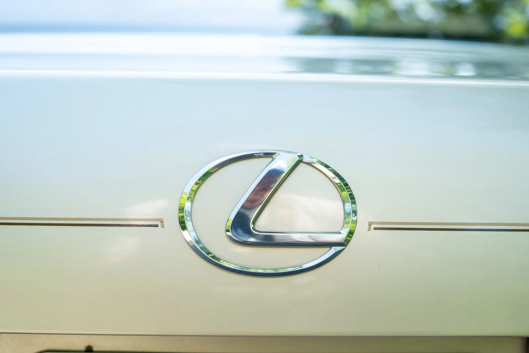1992 Lexus LS 1st Gen - Image 21 of 31