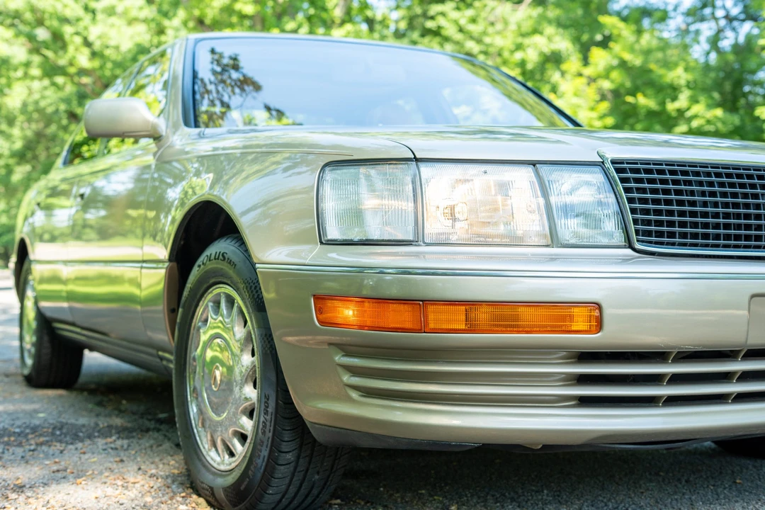 1992 Lexus LS 1st Gen - Image 11 of 31