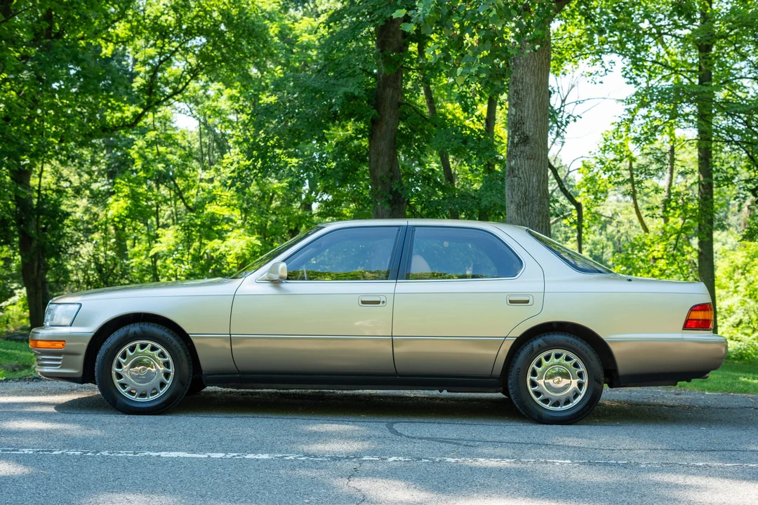 1992 Lexus LS 1st Gen - Image 9 of 31