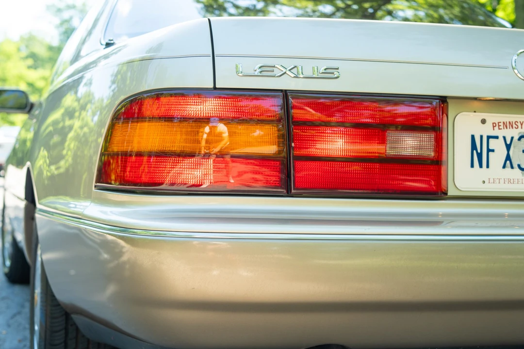 1992 Lexus LS 1st Gen - Image 19 of 31