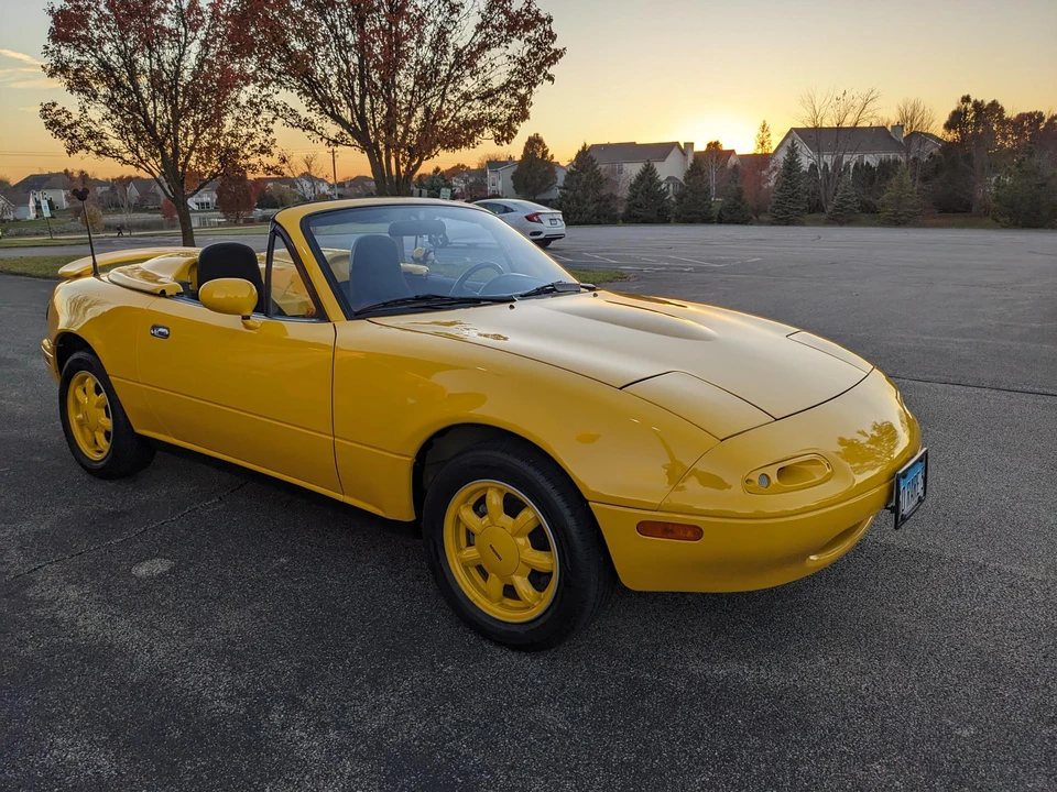 1992 Mazda NA MX-5 Miata - Image 5 of 31