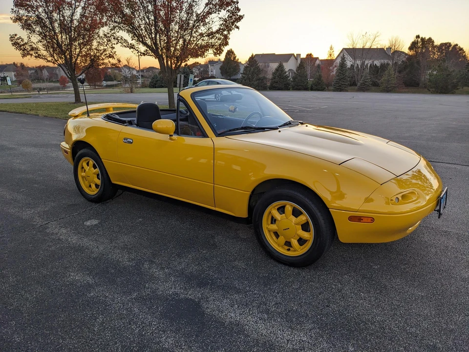 1992 Mazda NA MX-5 Miata - Image 6 of 31