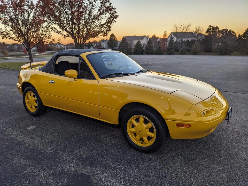 1992 Mazda NA MX-5 Miata - Image 18 of 31