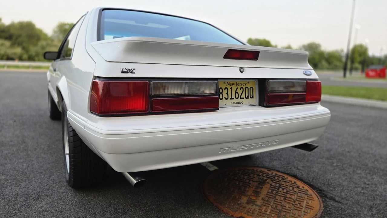 1993 Ford Mustang 3rd Gen - Image 19 of 31