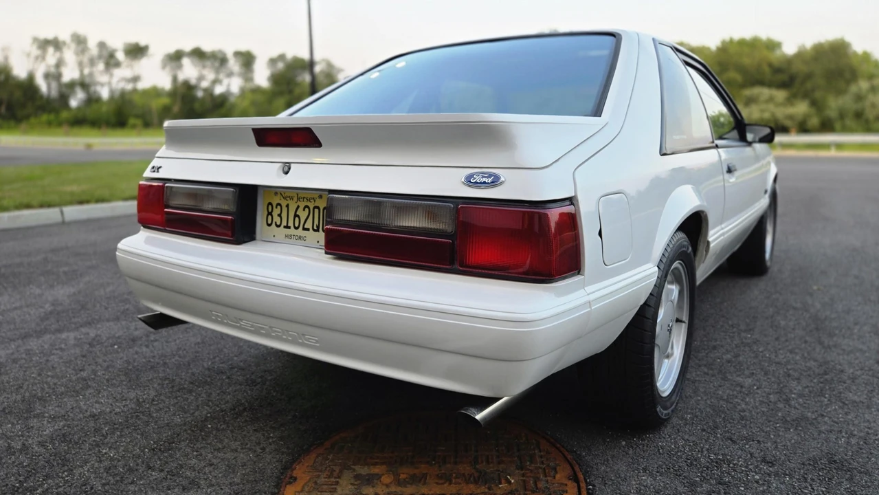 1993 Ford Mustang 3rd Gen - Image 21 of 31