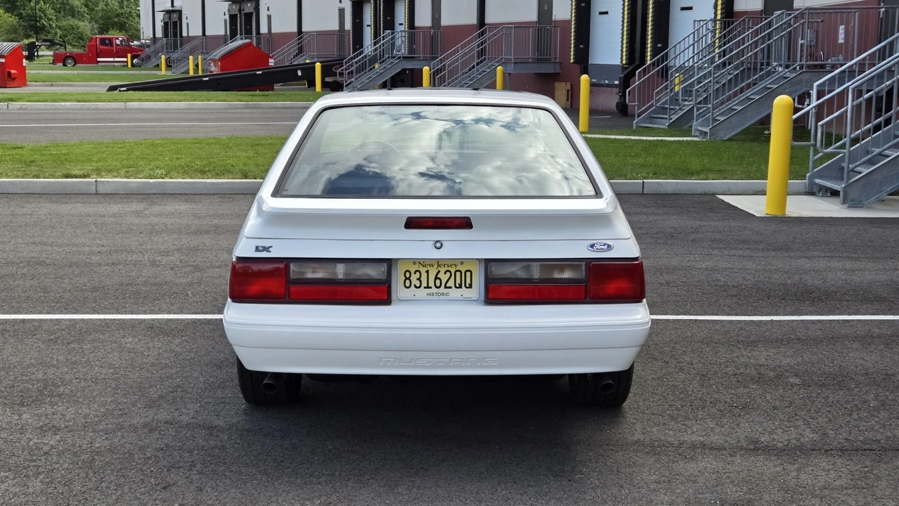 1993 Ford Mustang 3rd Gen - Image 11 of 31