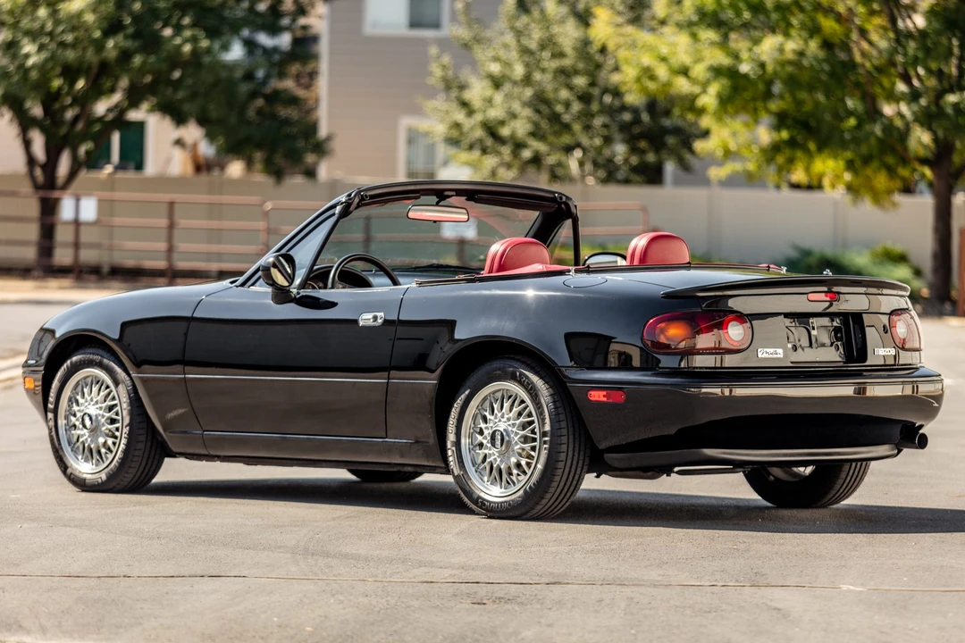 1993 Mazda NA MX-5 Miata - Image 9 of 31