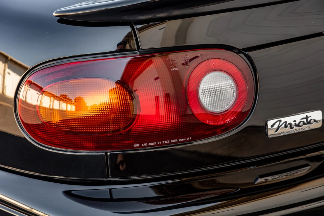 1993 Mazda NA MX-5 Miata - Image 24 of 31