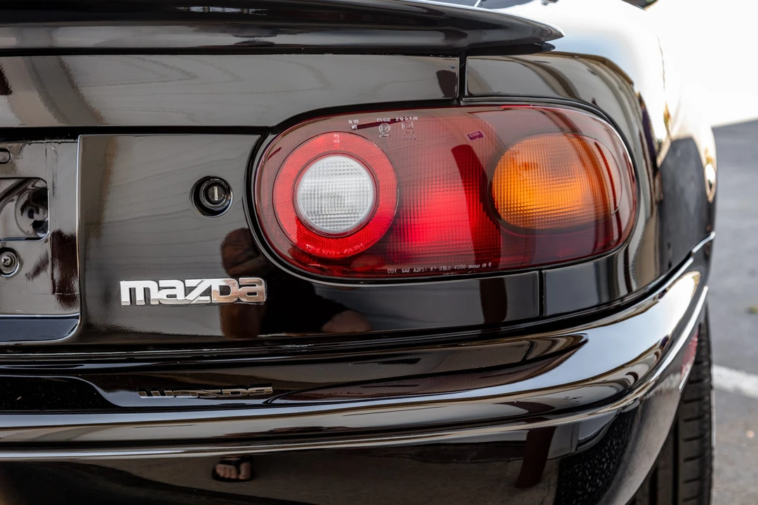 1993 Mazda NA MX-5 Miata - Image 25 of 31