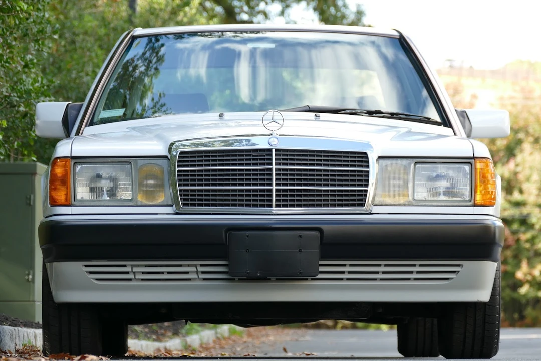 1993 Mercedes-Benz 190E - Image 17 of 31