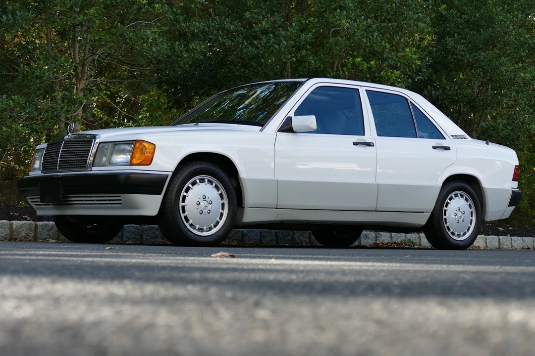 1993 Mercedes-Benz 190E - Image 3 of 31