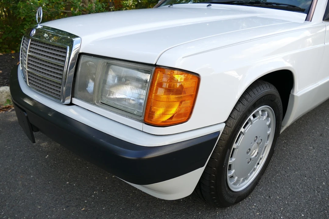 1993 Mercedes-Benz 190E - Image 24 of 31