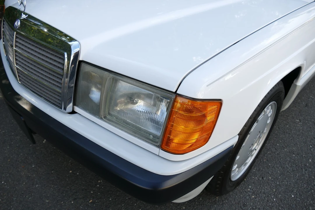 1993 Mercedes-Benz 190E - Image 22 of 31