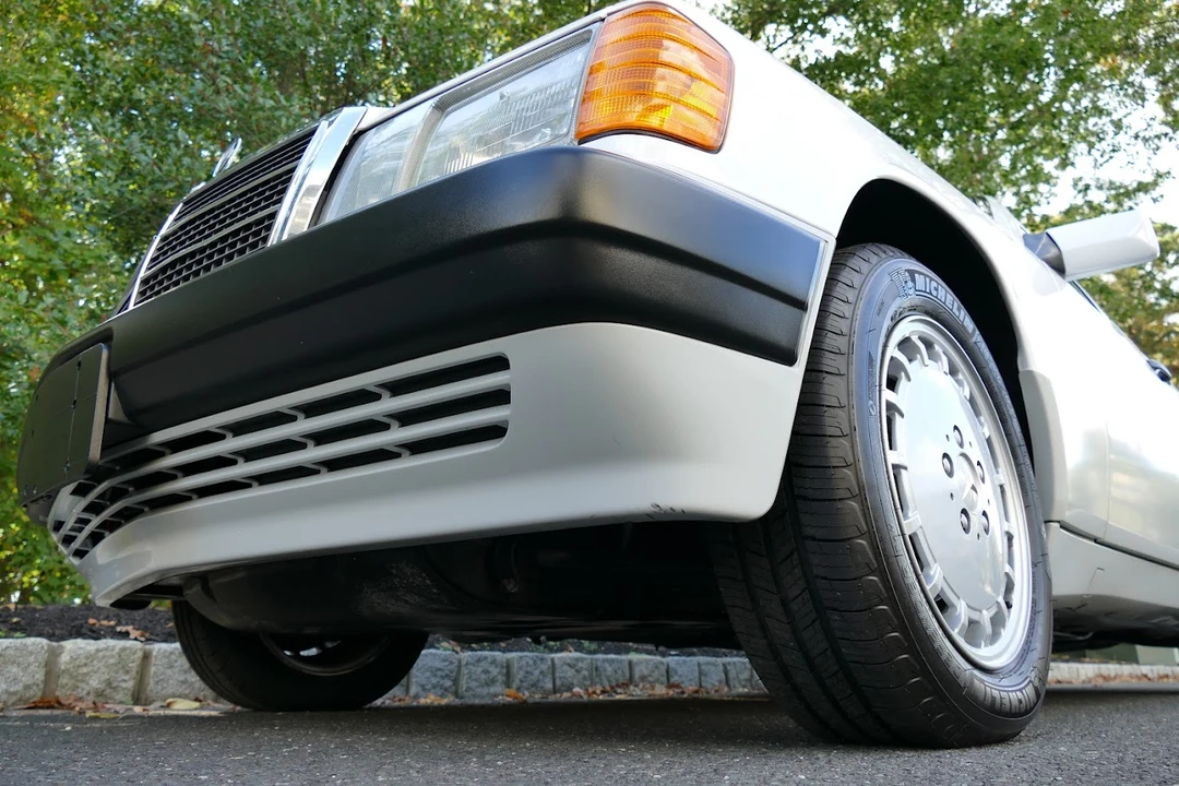 1993 Mercedes-Benz 190E - Image 21 of 31