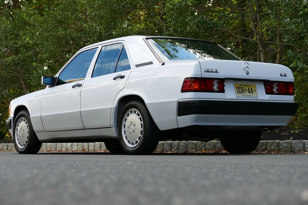 1993 Mercedes-Benz 190E - Image 5 of 31