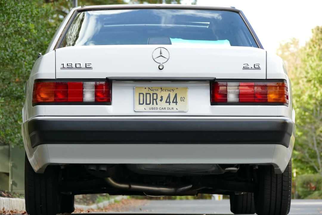 1993 Mercedes-Benz 190E - Image 7 of 31