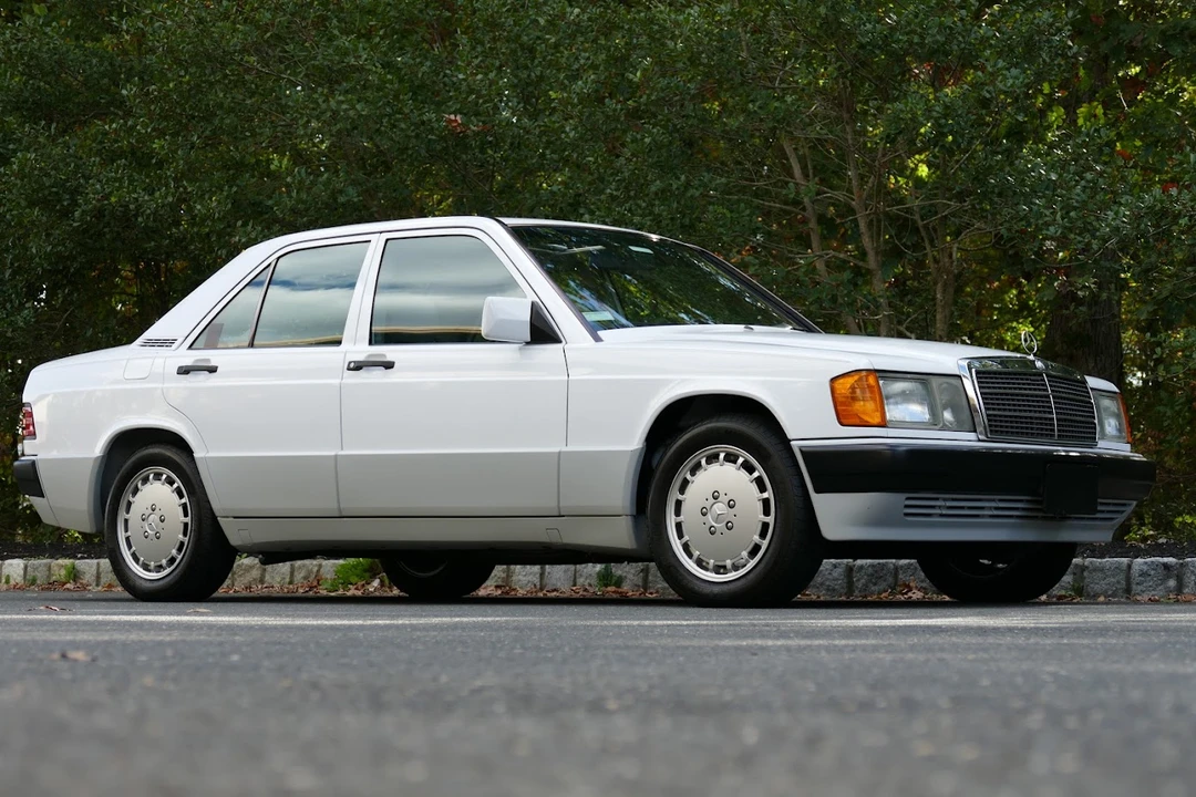 1993 Mercedes-Benz 190E - Image 13 of 31