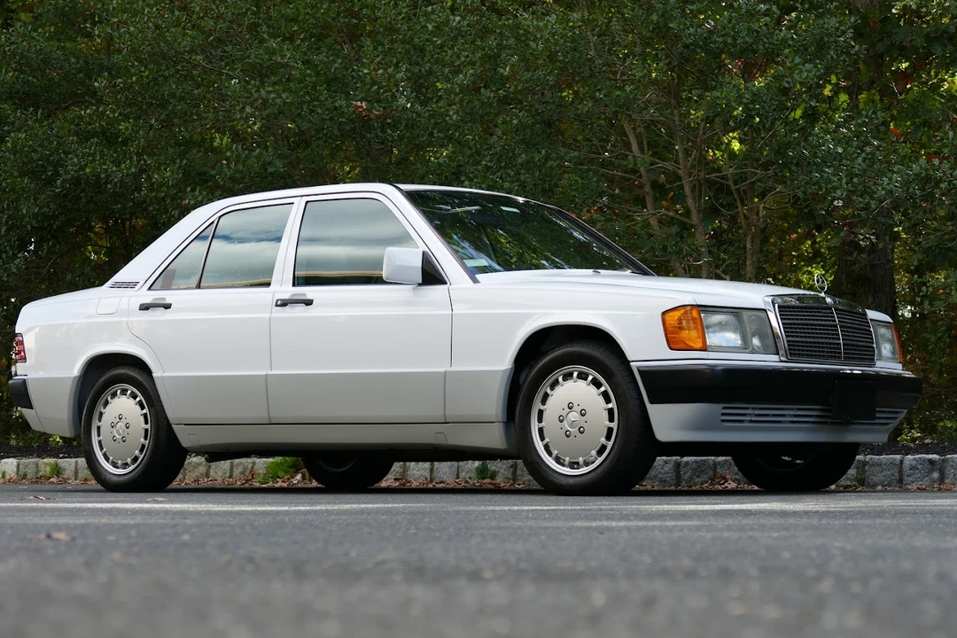 1993 Mercedes-Benz 190E - Image 14 of 31
