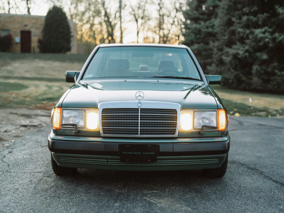1993 Mercedes-Benz W124 E-Class - Image 6 of 31