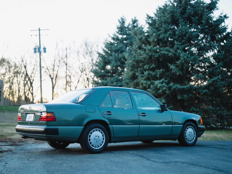 1993 Mercedes-Benz W124 E-Class - Image 18 of 31