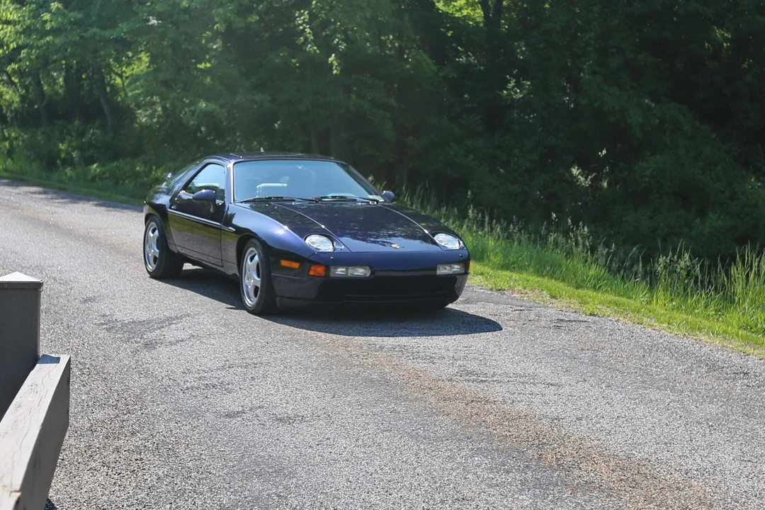 1993 Porsche 928 GTS - Image 9 of 31