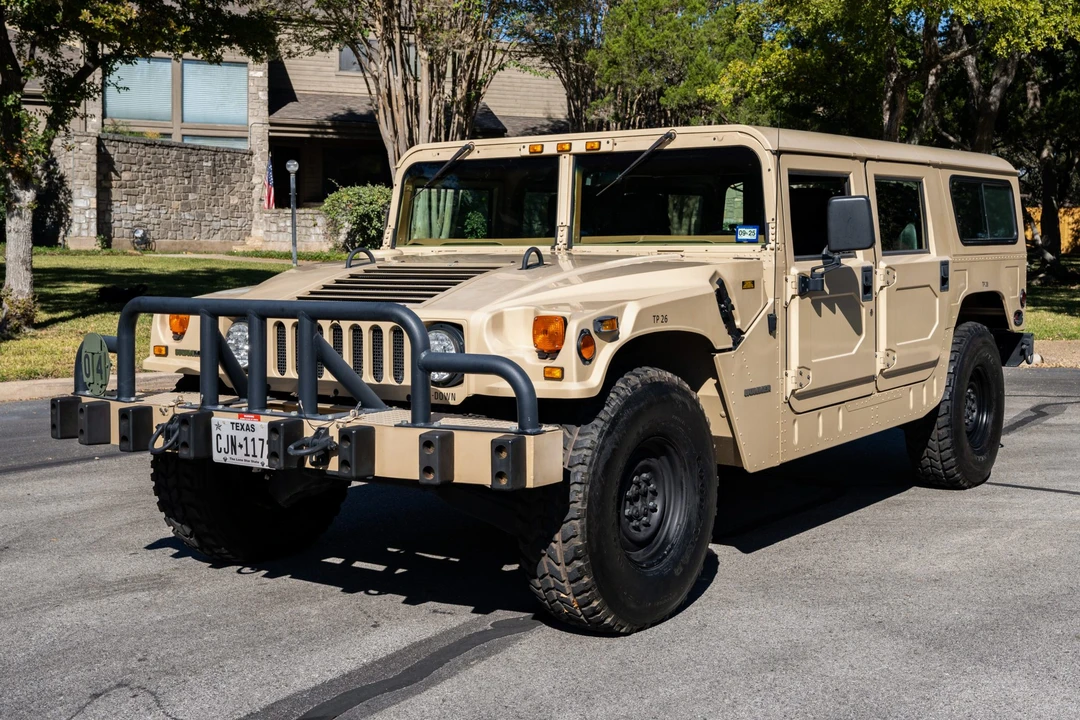 1994 Hummer Hummer H1 - Image 2 of 31